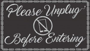 unplugged-wedding-etiquette-1024x585