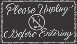 unplugged-wedding-etiquette-1024x585